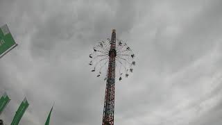 Kettenkarussell Kirmes Fahrgeschäft Kettenflieger Jules Verne Tower Gäubodenfest Volksfest Offride [upl. by Wilde704]