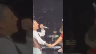 Ángela Aguilar y Christian Nodal se dan su primer beso en público [upl. by Einahpad]