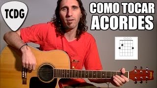 Como Tocar Acordes De Guitarra Acústica Para Principiantes 1 Mayores y Menores TCDG [upl. by Anaes796]